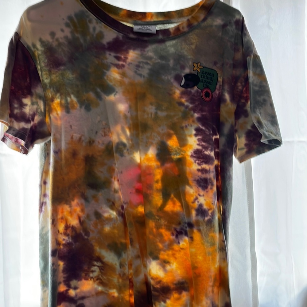 Empyre Medium Shirt. Hippie like tie dye.